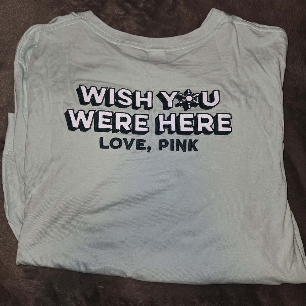 NWOT VS LONG SLEEVE TEE